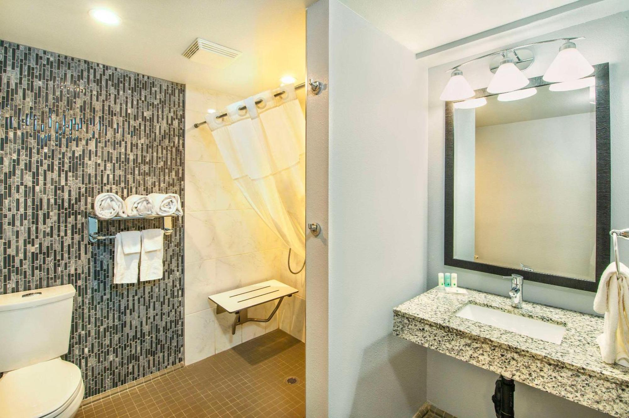 Quality Inn Leamington Esterno foto