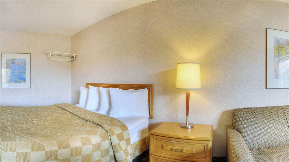 Quality Inn Leamington Esterno foto